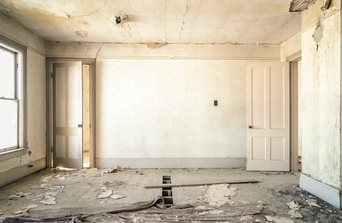 Waste disposal crew managing a cleanout project in Hidden Valley